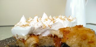 Εκμέκ με Τσουρέκι και Κρέμα Μαστίχα Εκμέκ με Τσουρέκι και Κρέμα Μαστιχά